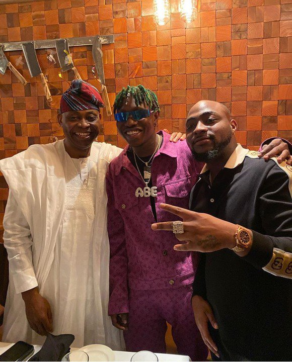 Zlatan Excited As He Poses With Davido & His Father For The 1st Time In Atlanta 2