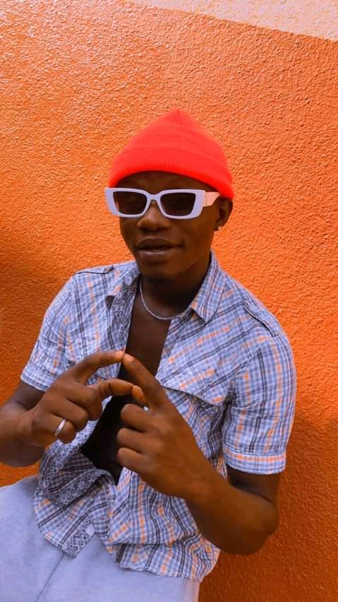 [Bio] Olayemi Qudus Lasisi Populaly Known By His Stage Name "OBAYELLAZY" 29