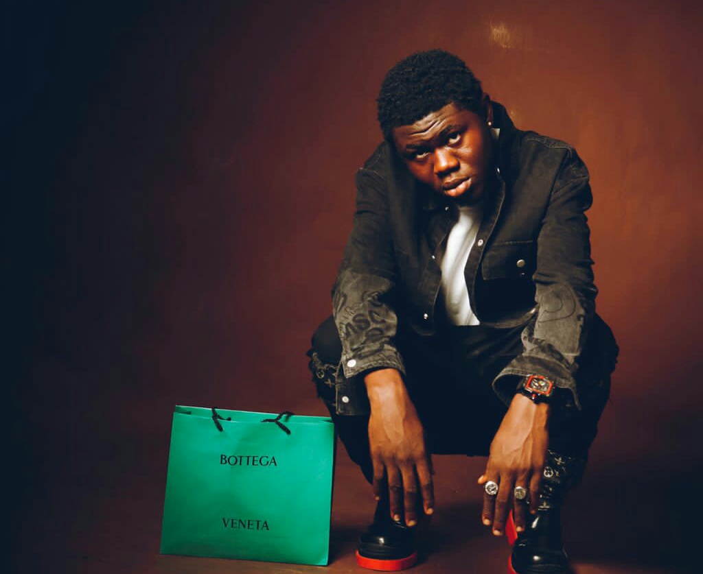 Nigerian Singer PEREBOY Reveals Track List and Cover Art For His Forthcoming LP "BabyBOYY Outside" 2