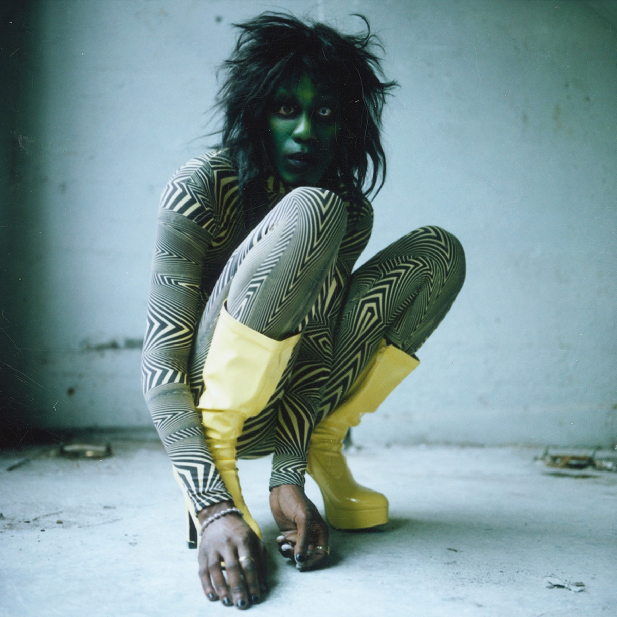 ALBUM: Yves Tumor – Praise A Lord Who Chews But Which Does Not Consume; (Or Simply, Hot Between Worlds) 1