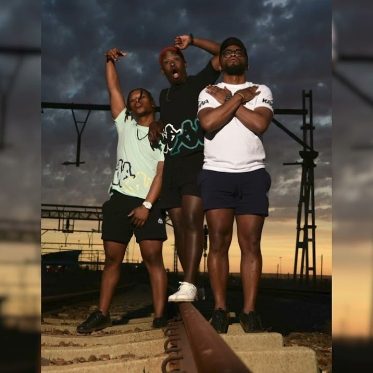 Soweto's Finest – Shibilika Ft. Optimist Music ZA, Flakko, Crush, Tom London & Njabz Finest. 1